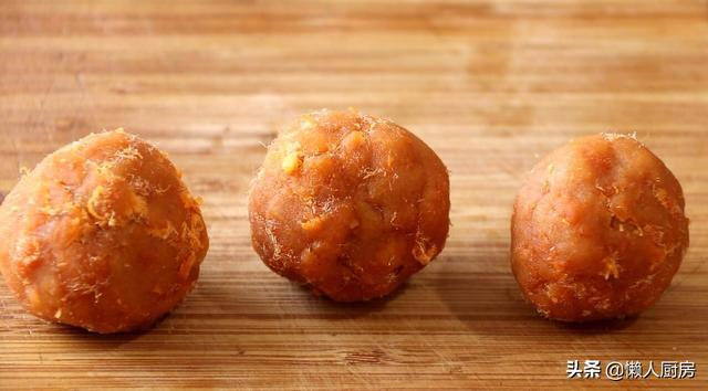 如何做清明团子，清明团子的制作方法（教你做时令美食青团）