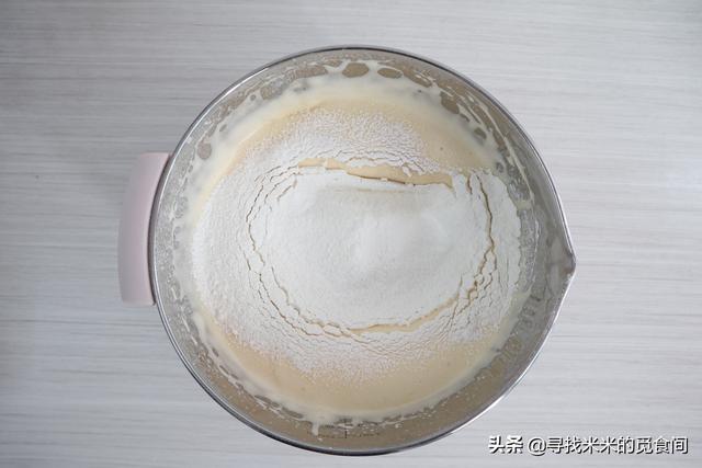 用面包机做蛋糕，怎样用面包机做蛋糕（面包机也能实现蛋糕自由）