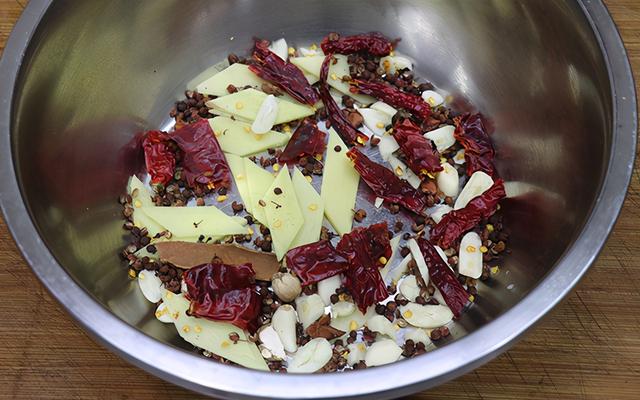 螃蟹的蘸料怎么做，清蒸螃蟹的蘸料怎么调好吃（大厨教你江南名菜醉蟹的做法）