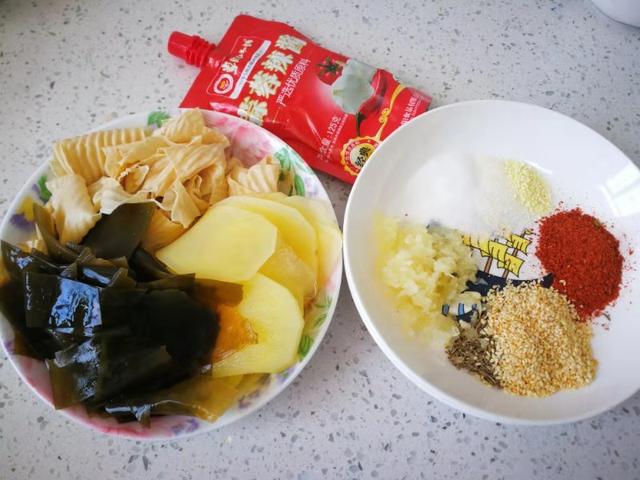 沾串儿做法，沾沾串串的做法及配方窍门（记忆中的东北辣串）