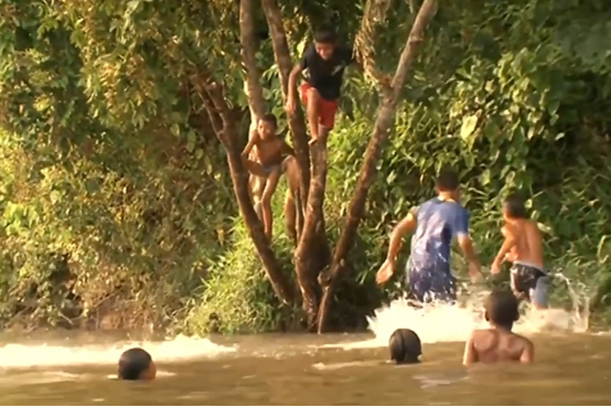 超载爱情by吉吉爱儿 百度网盘，超载爱情（在巴拿马农村开一家超市）