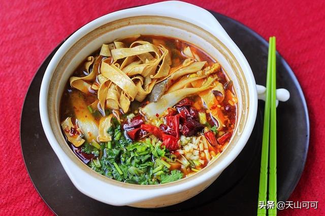 豆油皮怎么做好吃，油炸黄豆怎么又脆又酥（这是豆油皮最好吃的做法）