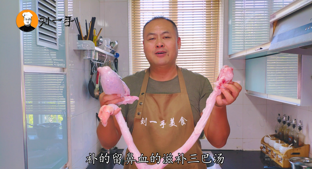 牛鞭和什么一起炖最好，牛鞭可以和什么一起炖（牛鞭牛蛋鸡肾三样一起炖）