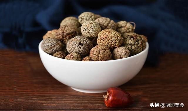 肉蔻是什么样子的，肉蔻是什么（三种最基本的香料肉蔻、草蔻、白蔻）