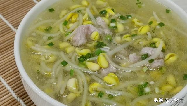 豆芽要煮多久，凉拌豆芽要煮多久（黄豆芽煮多长时间能熟）