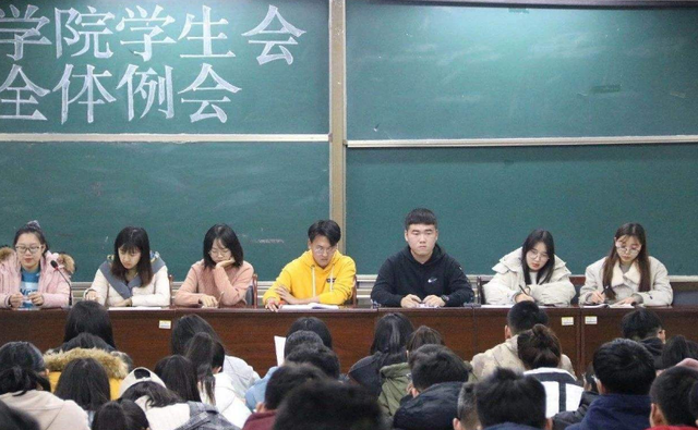 学生会有哪些部门，大学学生会部门介绍大全（这“3个部门”进入后）