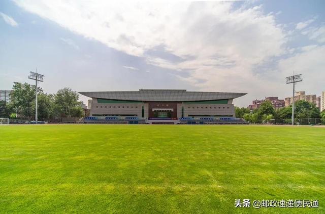 2021级湖南师范大学树达学院新生开学时间和入学指南及入学军训考试，湖南师范大学树达学院学费（多所高校公布开学时间、网课安排）