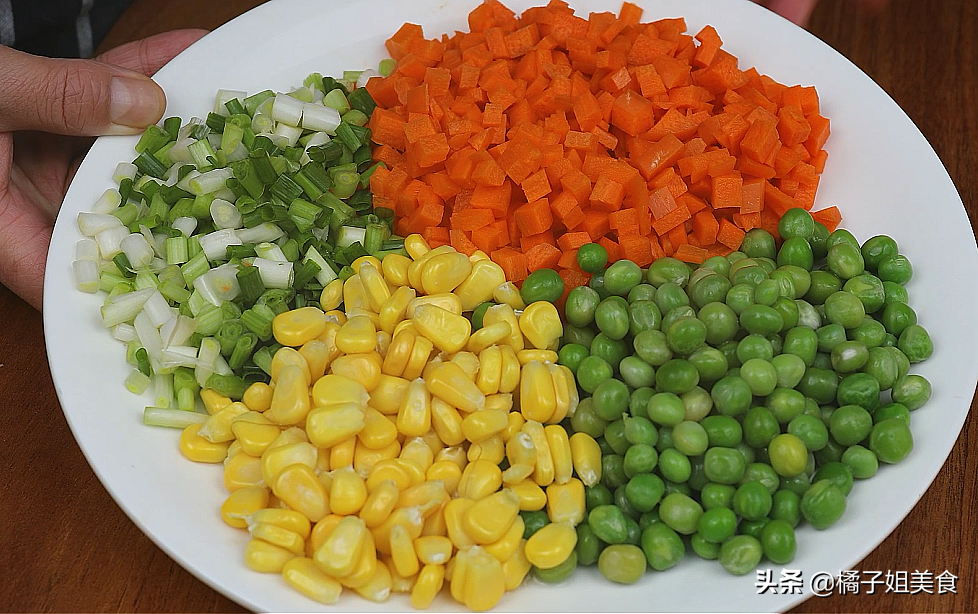 圖片[5]-【彩蔬蛋香米飯】做法步驟圖 色香味俱全 全家人都愛(ài)-起舞食譜網(wǎng)