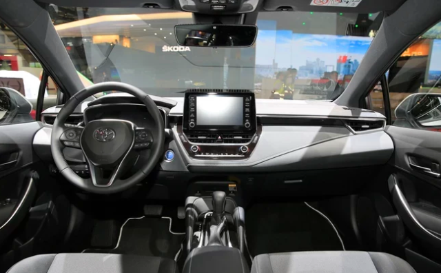 丰田六座车有哪几款车，丰田六座13万左右（油耗低至3.3升）