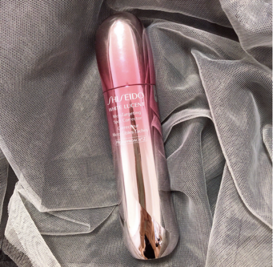 sk2小灯泡多久变白，sk2美白小灯泡正确使用方法（小灯泡、小白瓶、修丽可、科颜氏该买谁）