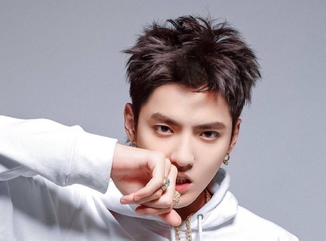 微博如何取消关注，微博怎么一键取消关注（赵丽颖却在闷声干大事）