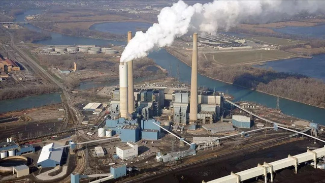 取暖煤多少钱一吨，一吨煤炭多少钱（取暖煤700元一吨涨至2000元）