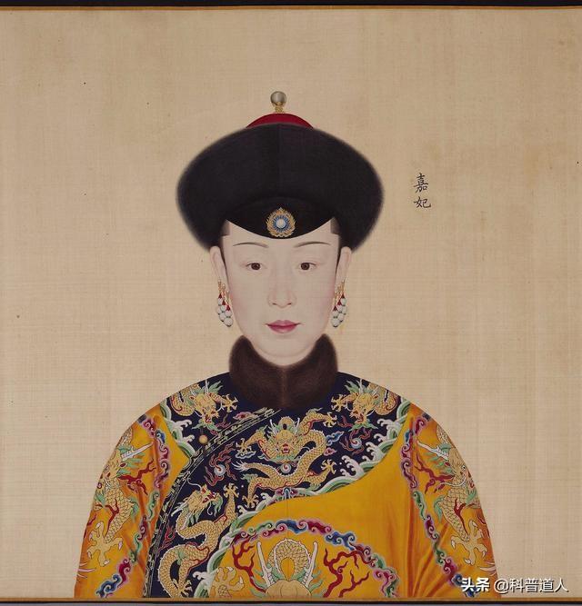 乾隆皇帝的后妃有哪些，乾隆的皇后都有哪些（看看乾隆帝的12名妃子）