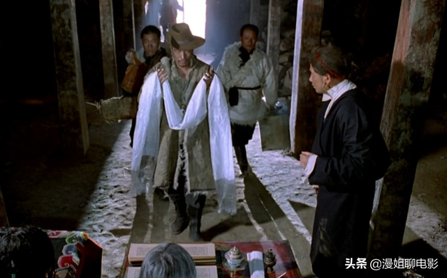 红河谷英文版歌词，红河谷歌词（2次救命之恩换来的却是15分钟内1500人被残忍屠杀）