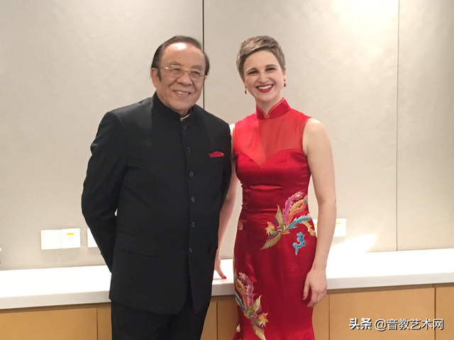 玛依拉变奏曲简谱，玛依拉变奏曲简谱正版（美国人唱《玛依拉变奏曲》）