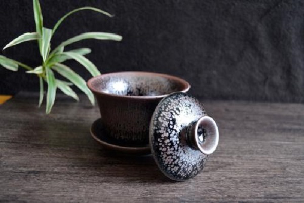 建盏喝茶的好处，建盏喝茶的好处有哪些（建盏饮茶的三大好处）