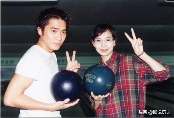 邝美云年轻时图片，邝美云年轻时图片 视频（半个娱乐圈的大佬都跟她合影过）