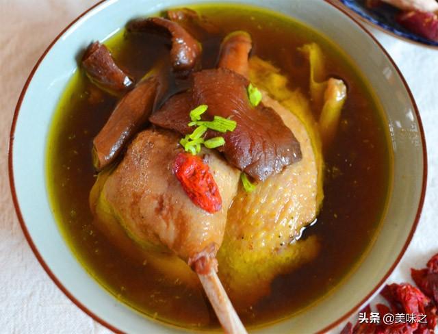 鸭汤怎么炖好喝又营养，笋干老鸭汤怎么炖好喝又营养（13道滋补养气老鸭汤）