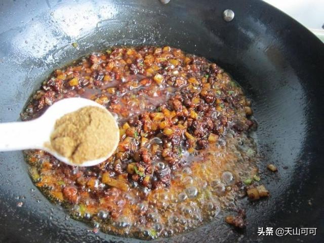 土豆酱的家常做法，土豆丝的家常做法步骤（最经济实惠的炸酱）