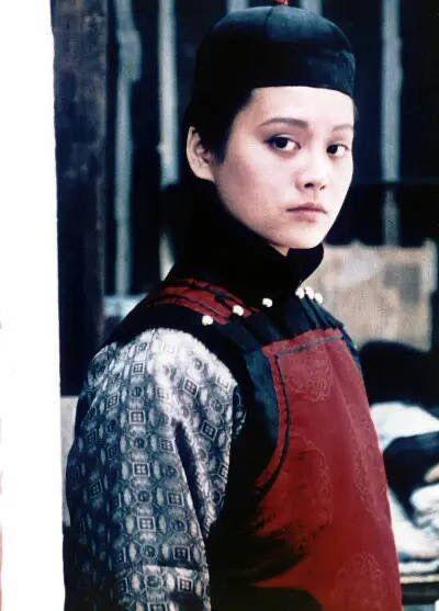 宁静年轻时有多大，古装公子扮相难掩帅气