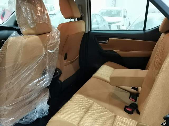 丰田小霸道(2022款普拉多预售价格)