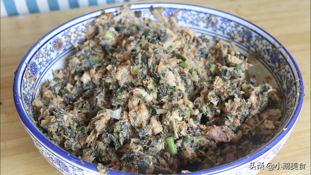 干菜包子馅的家常做法，干菜包子这样调馅真好吃