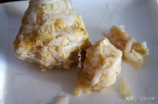 怎样做五花肉炖酸菜冻豆腐，酸菜炖五花肉冻豆腐怎么做（隔三差五来一顿还是吃不够）