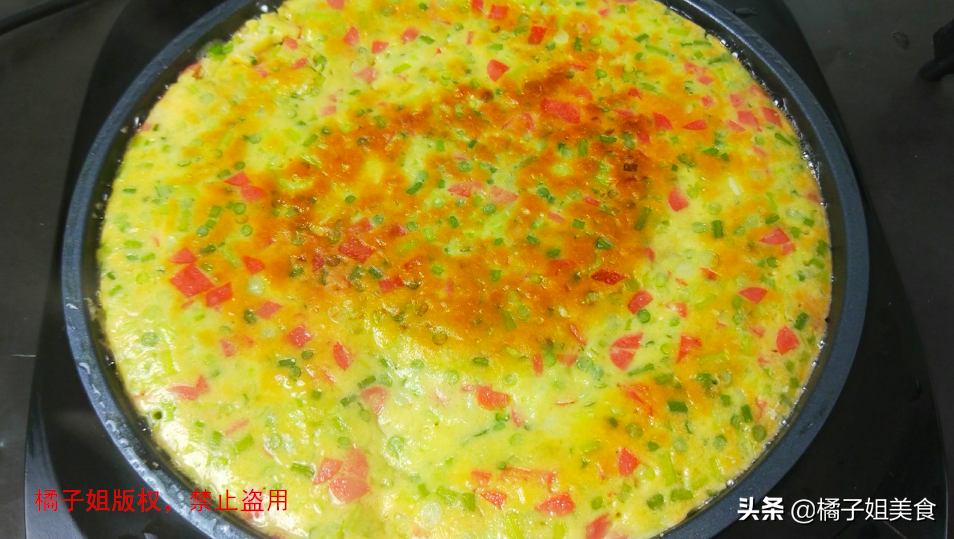 【蒜苔烙鸡蛋饼】做法步骤图   鲜香味美 金黄酥脆 不吃撑都停-起舞食谱网