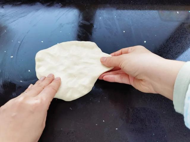 印度飞饼的饼是怎么做的什么配方，真正印度飞饼的配方（孩子爱吃印度飞饼）