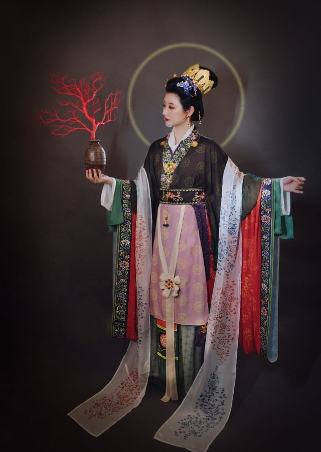 魏晋南北朝时期的服饰装扮，晋朝服饰图片 男（穿上它们你就是仙女无疑了）