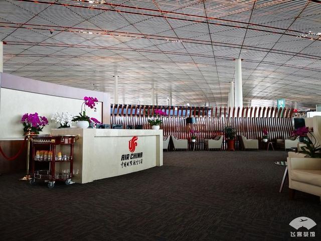 国航最高级别什么卡，国航白金卡什么级别（经济舱也能享受贵宾室、提前选座等权益）