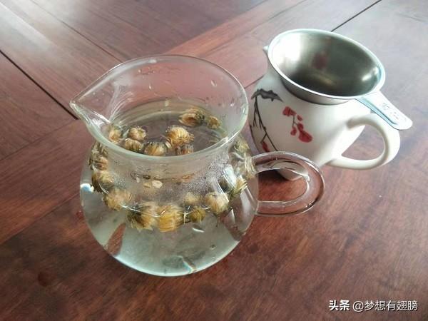百香果怎么泡水喝，百香果怎么泡水喝步骤（教你自制消暑清凉茶）