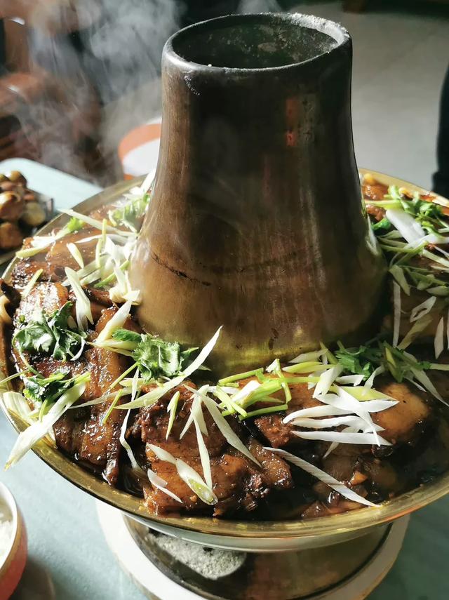 葱烧海参三种家常做法分享，葱烧海参的做法最正宗的做法（国家葱油地理：葱油）