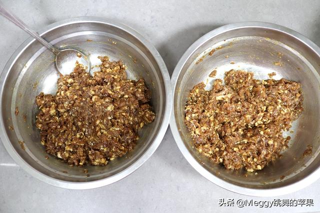 饺子的包法：花边饺子包法，饺子的包法（我家吃饺子一锅俩馅）