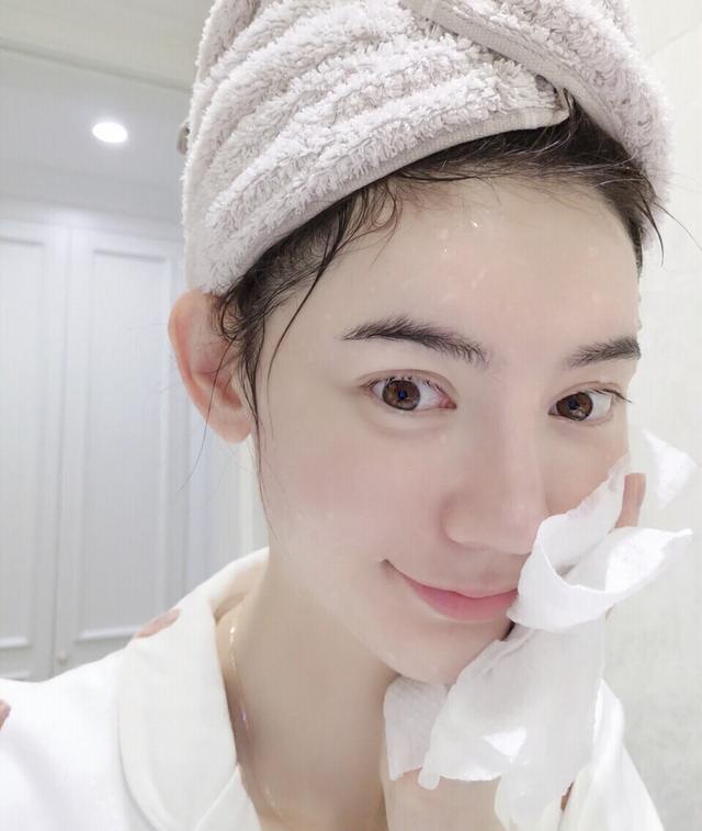 补水喷雾一天喷几次合适，补水喷雾一天喷几次（你还嘲笑是交智商税吗）