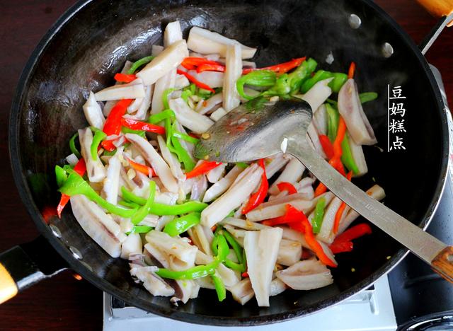 莲藕炒什么好吃，莲藕炒什么菜好吃又营养（记得多加这2样蔬菜）