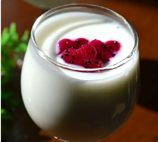 火龙果可以拌酸奶一起吃吗，酸奶能拌火龙果吃吗（这几种水果必须拌上酸奶吃）