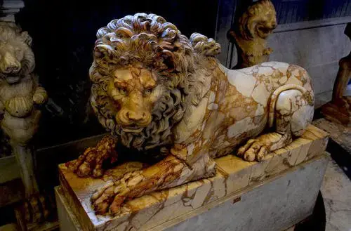 梵蒂冈为什么没人敢打，最小的国家（梵蒂冈人口不到1千）