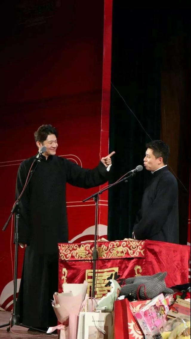 孟鹤堂，微信头像，孟鹤堂（老秦、李鹤东、张九南、孟鹤堂）