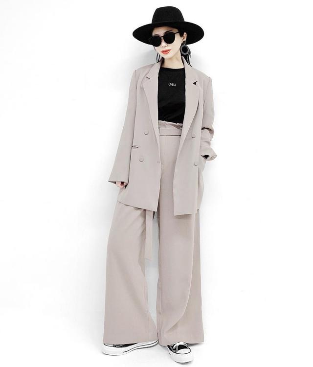 黑白色，黑白色的动物（黑白色系穿搭示范图片）