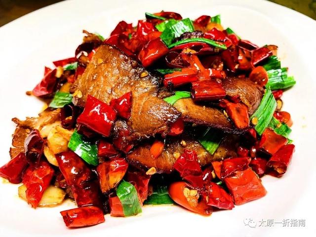 阿瓦山寨鱼头做法，阿瓦山寨鱼头的做法（太原一折指南带你去阿瓦山寨）