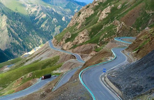 独库公路是从哪儿到哪儿，独库公路是从哪儿到哪儿途经哪里（新疆独库、伊昭公路对车型的要求）