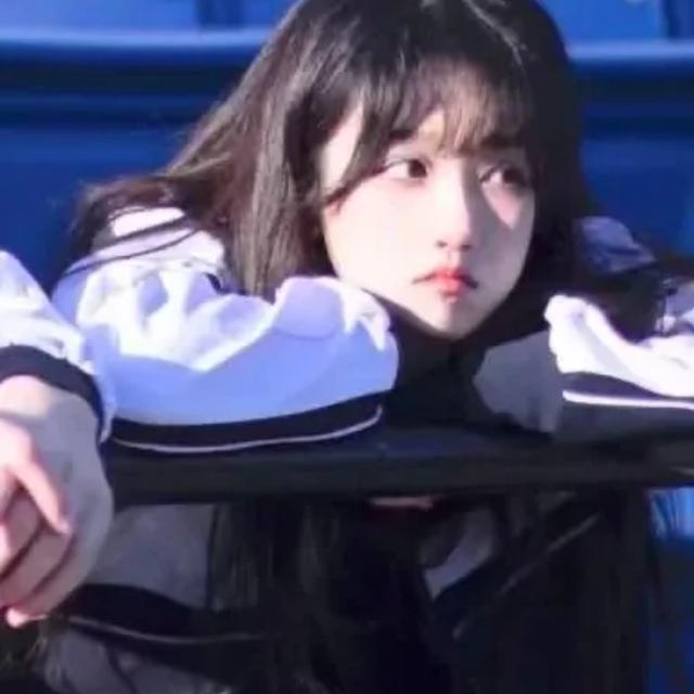 情侣头像二人专用超甜 阿春.“有些人值得等候，有些悲伤值得忍受。”，情侣头像二人专用2022微信（甜甜的双人情侣头像）