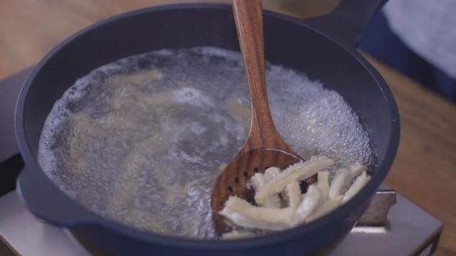 酸辣牛肚的做法，酸辣牛肚的做法步骤（凉拌牛肚的家常做法）