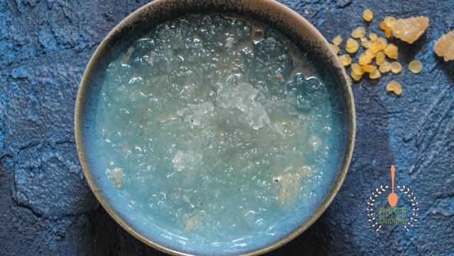 燕窝与雪燕的区别，燕窝和雪燕有什么区别（它被误认为是燕窝）