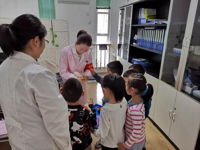 关于桂花的资料，桂花的资料（满园飘逸桂花香）