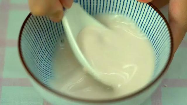 藕粉怎么吃最好吃，藕粉应该怎么吃（藕粉别再冲水喝了）