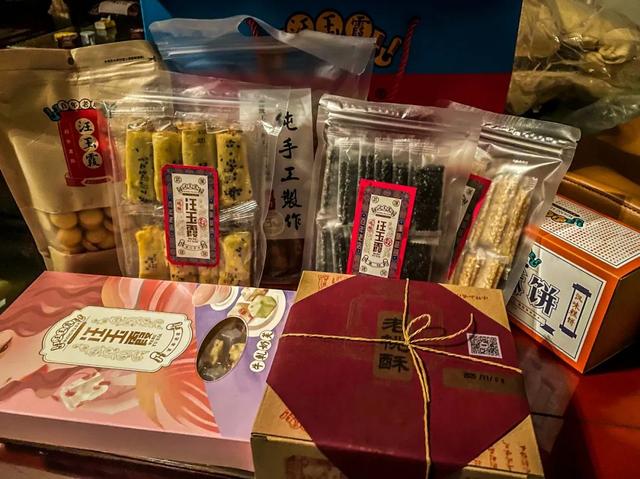 武汉土特产有哪些，武汉十大特产（武汉本地人私藏的特产攻略）