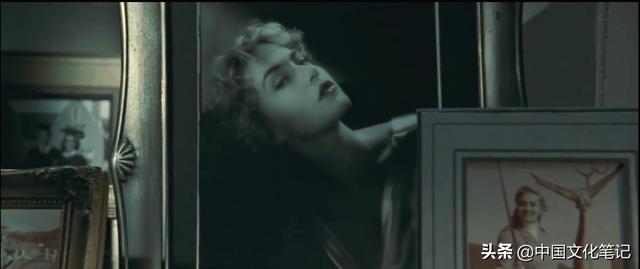 泰坦尼克号画画片段，泰坦尼克号画画片段是什么时间（电影《泰坦尼克号》的隐藏彩蛋）