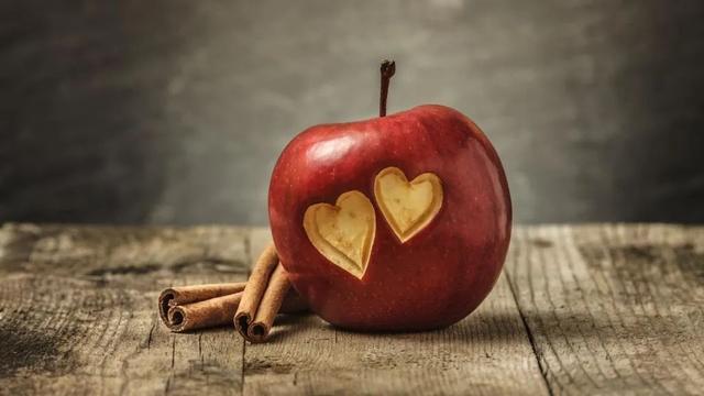 为什么感受不到爱，为什么感受不到爱意了（是因为我们做错了）